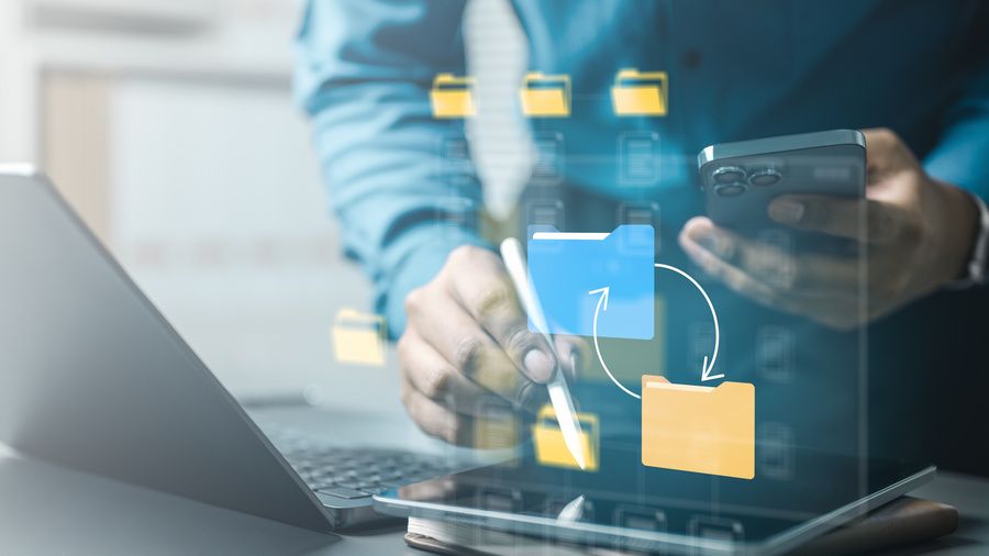 Fusionner des PDF : outils gratuits vs premium